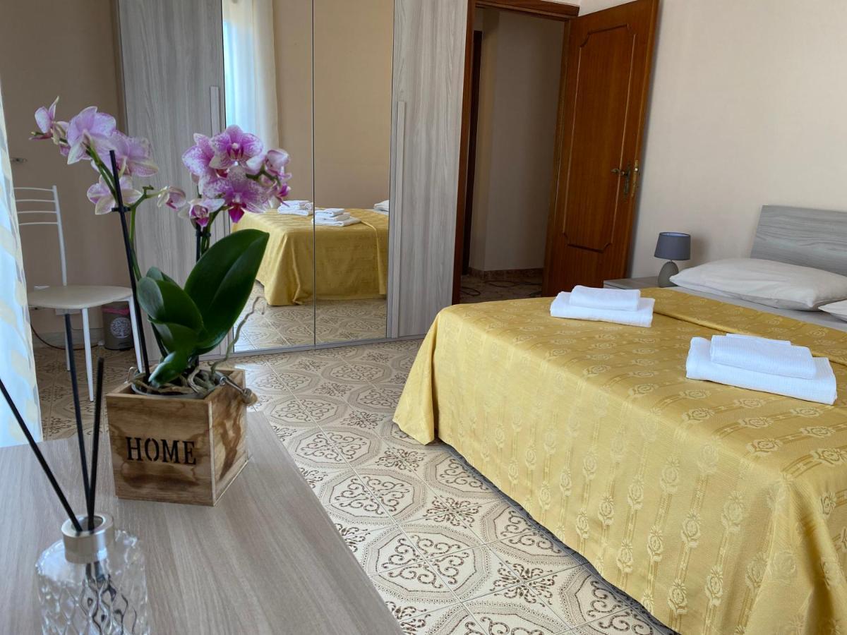Casa Vacanze La Pergola Itri Bagian luar foto